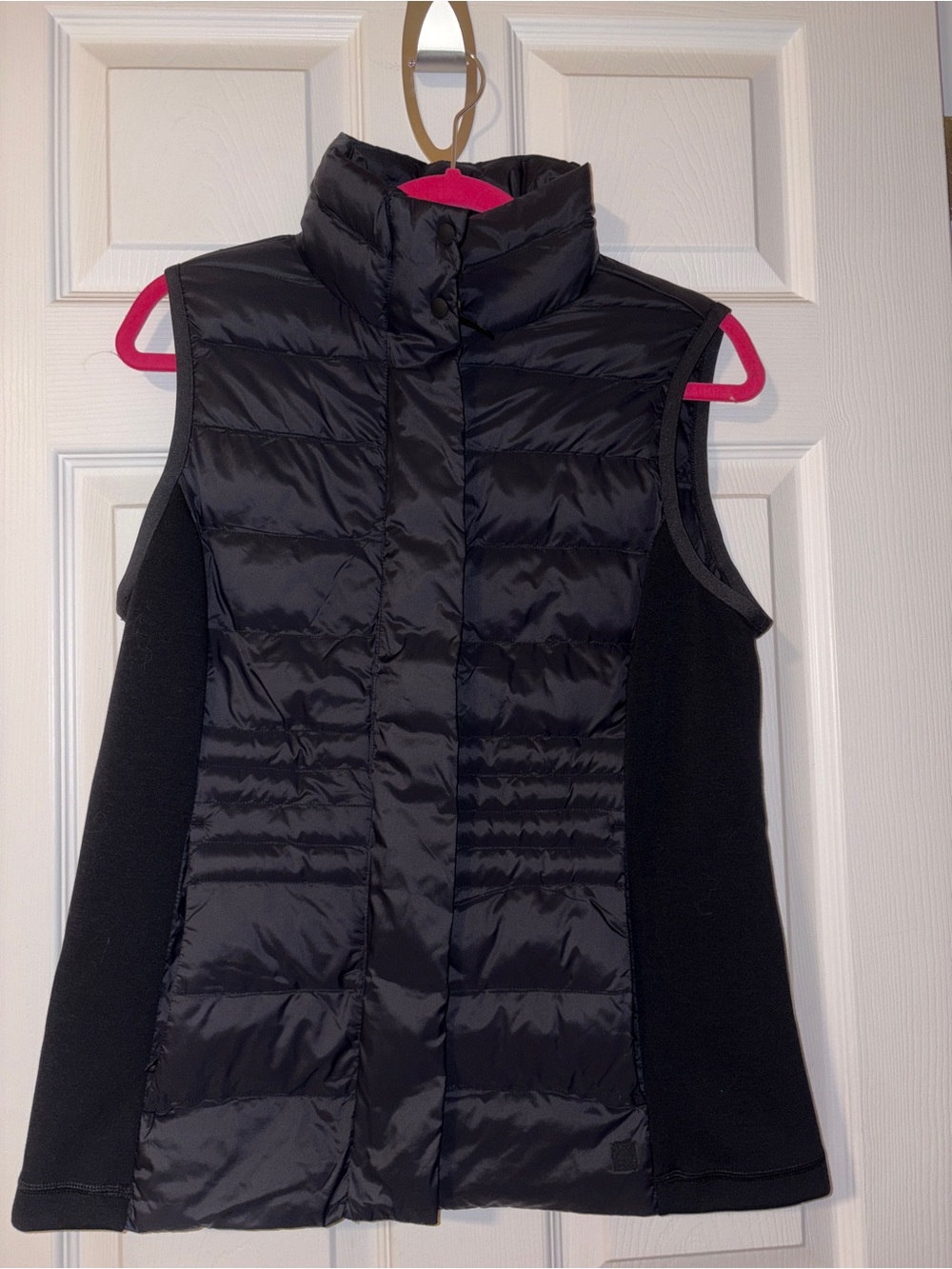 Vineyard Vines Hybrid Mixed Media Vest - Women - Picture 4 of 4